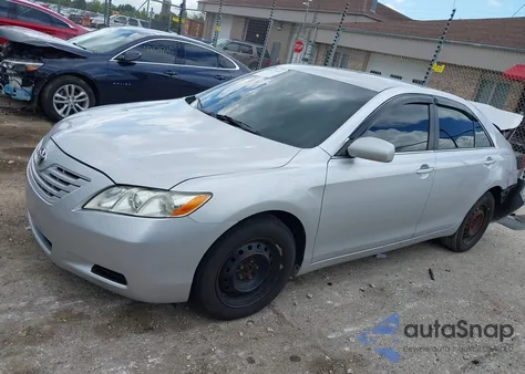 2009 Toyota Camry Le z USA, uszkodzony, nr VIN 4T4BE46KX9R136797